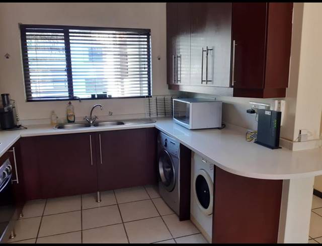 2 BEDROOM APARTMENT FOR SALE IN SUNNINGHILL